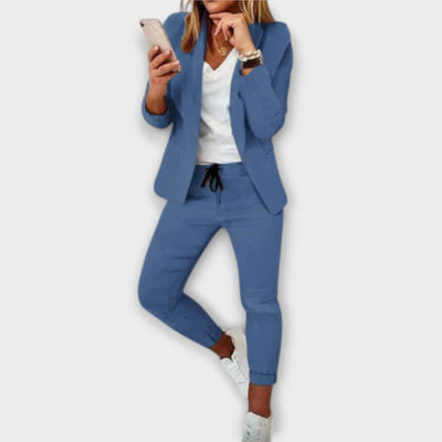 Elegantní a pohodlný blazer set